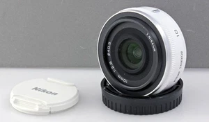 Nikon One Nikkor 10mm f2.8 Prime Lens - Nikon 1 mount V1 V2 J1 J2 J3 J4 - Picture 1 of 4