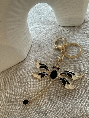 PRETTY DIAMANTE DRAGONFLY Keyring On Gold Metal Handbag charm Rhinestone NEW - Image 1 of 4