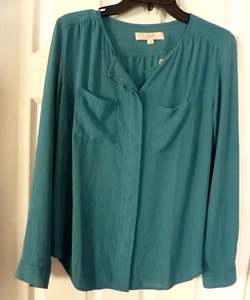 Blusa Ann Taylor LOFT Talla Mediana Botones Manga Larga Top ~ Verde - Imagen 1 de 3