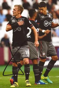 SOUTHAMPTON: JAMES WARD-PROWSE SIGNED 6x4 ACTION PHOTO+COA *PROOF* - Picture 1 of 2