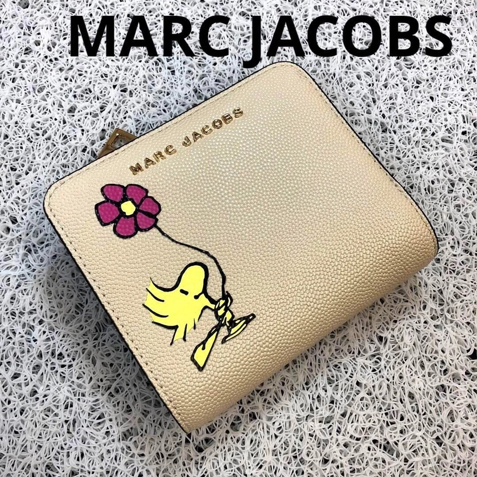 Portafoglio Peanuts Marc Jacobs Snoopy Woodstock Bifold in pelle W4,3" x... - Immagine 1 di 4