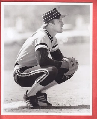 1984  PITTSBURGH PIRATES   TYPE 1    GLOSSY    8 X 10    JIM MORRISON - Image 1 of 2