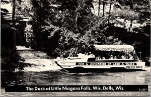 Postal de barco anfibio de colección Wisconsin Dells WI The Duck at Little Niagara Falls - Imagen 1 de 2