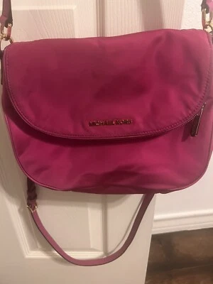BOLSO ROSA MICHAEL KORS: Asas y Bandolera Foto 1 de 4