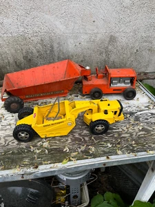 lot of 2 Structo & Tonka pressed steel Scraper Tonka Mini Scraper Earth Mover - Picture 1 of 15