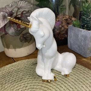 Large White & Gold Royal Osborne Bone China Unicorn 3307 excellent condition - Picture 1 of 9