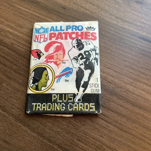 Fleer NFL ALL PRO Patches Unopened Wax Pack - Picture 1 of 3