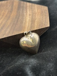 Dije colgante de corazón hinchado liso de plata de ley 925 de colección (PE725-2) (E) - Imagen 1 de 6