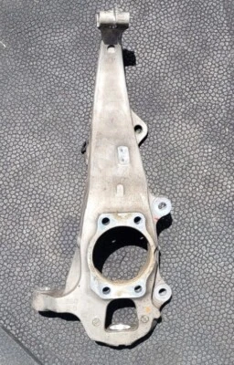 Infiniti G37 2010 2011 convertible eje delantero derecho nudillo de dirección Foto 1 de 4