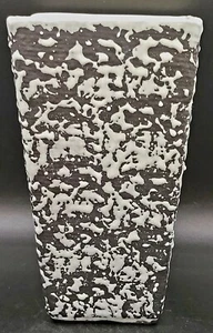 Vnt Shawnee MCM Art Pottery Vase Black And White - Picture 1 of 4