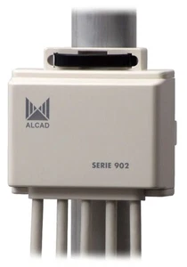 Mezclador Mástil 4 Entradas Antena TV UHF-UHF-BIII-BI/FM, con P.C. Alcad MM-407 - Foto 1 di 4