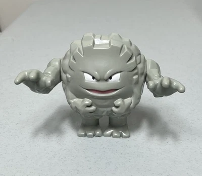 Boneco Hasbro Nintendo Pokemon GRAVELER Combat 4" Rock Throwing 2000 sem pedras - Imagem 1 de 4