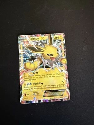 Pokémon TCG Jolteon EX Card 28/83 Generations - Image 1 of 4