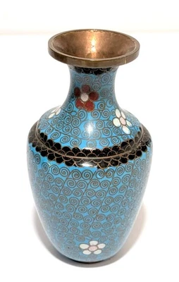 Lindo vaso pequeno antigo de esmalte azul cloisonne com flores 4 1/2" - Imagem 1 de 4