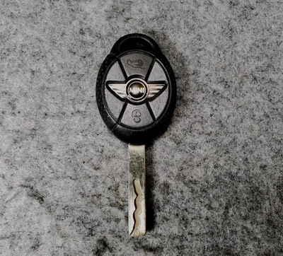 2005-2008 MINI COOPER CONVERTIBLE 3 BUTTON KEYLESS ENTRY REMOTE KEY FOB OEM USED - Image 1 of 4