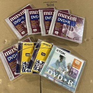 8 X Blank DVD+R Discs In CD CASES New Sealed Maxell Memorex TDK - Picture 1 of 3