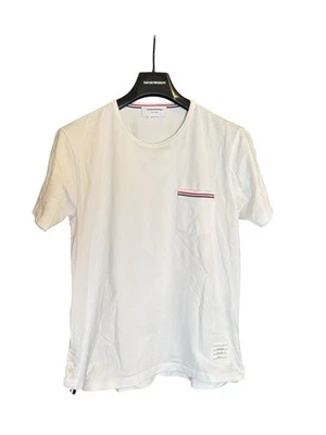 Camiseta Thom Browne Clásica Bolsillo Blanca Talla 2 (M) Usada 1x Impecable Foto 1 de 4