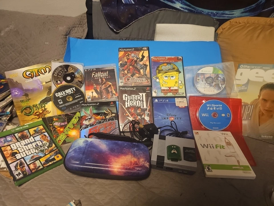 Lote de Videojuegos y Accesorios Varios, Algunos Sin Probar LEER Foto 1 de 4