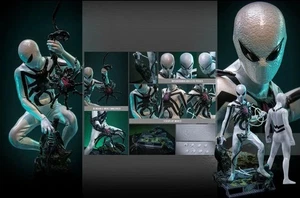 IN STOCK New Hot Toys CMS027 Aliens Vs. Avengers 1/6 Miles Morales WF2025 - Picture 1 of 6