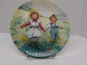Vintage 1982 Wedgwood Collectors Plate"Playtime" by Mary VIckers 2nd Of Series - Picture 1 of 7