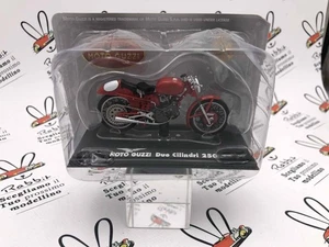 Die Cast 1/24 " Two Cylinders 250 " Moto Guzzi - Picture 1 of 2