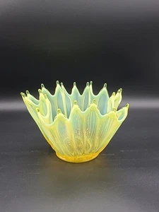 Vintage Fostoria Vaseline Heirloom Yellow Art Glass Opalescent Handkerchief Bowl - Picture 1 of 13