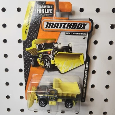 Camión de mantenimiento Matchbox Highway 2013 en una misión MBX construcción 33/120. Foto 1 de 4