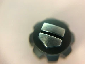 TAG HEUER CORONA NEGRA TGB-1 PARTE # HC0225 8.24X5.64MM - Imagen 1 de 3
