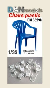 Material para dioramas Dan Models 35298 - 1/35. Sillas de plástico. Juego de 12 piezas - Imagen 1 de 12
