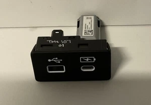 2023 Honda CRV Dashboard USB Adapter Charing Port - Bild 1 von 3