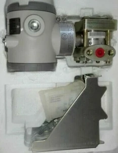 HONEYWELL ST3000 SMART PRESSURE TRANSMITTER STD944 - Picture 1 of 9