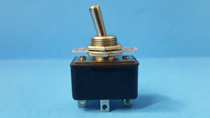 2 pcs- Toggle Switch, DPDT, ON-ON, 3A-250V, 5A-125V - Picture 1 of 5