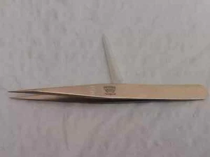 Regine Switzerland Professional Ingrown Hair And Splinter Tweezers - Picture 1 of 3