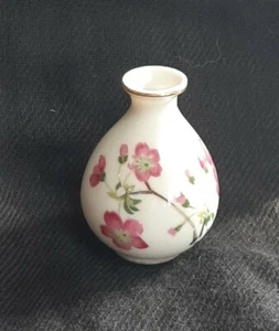 Vtg handpainted Mini Porcelain Ceramic Vase, 2.5" pink flowers blossoms , Japan  - Picture 1 of 10
