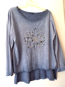***MADE IN ITALY Sz M  embellished TOP denim blue!! - Picture 1 of 4