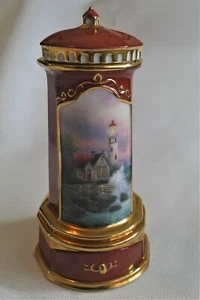 Caja de baratijas faro porcelana reflejo junto al mar Thomas Kinkade sin música - Imagen 1 de 14