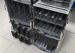 Boîtier vide HPE BladeCenter C7000 Gen.3 507019-B21 - Photo 1/1