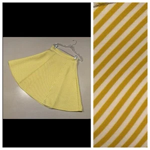 Skirt Yellow White Stripe Thick Neoprene Feeling Dani’s Choice Size Large - Picture 1 of 9