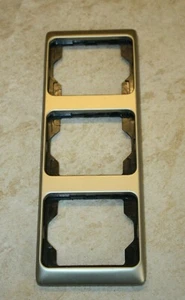 Busch & Jäger alpha exclusive 3-fach Rahmen senkrecht in palladium - Bild 1 von 1