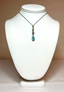 Colgante hecho a mano de 3 piedras de ópalo natural, peridoto, aguamarina y plata de ley. - Imagen 1 de 3