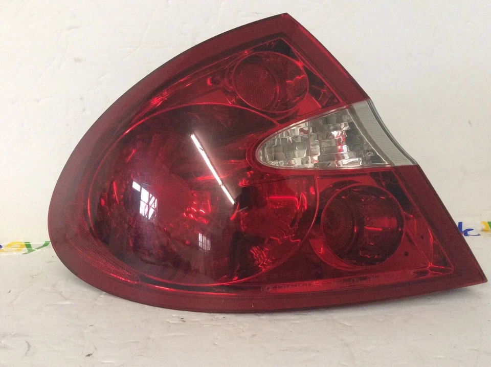 Lámpara de luz trasera para conductor Buick Lacrosse Allure 2005 2006 2007 2008 2009 OEM Foto 1 de 1