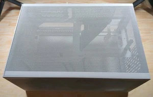 SSUPD Meshlicious ITX PC Case White - Photo 1/6