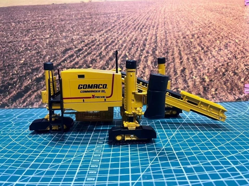 GOMACO concrete paver model GOMACO Commander IIIx ,1:32 - Image 1 of 4