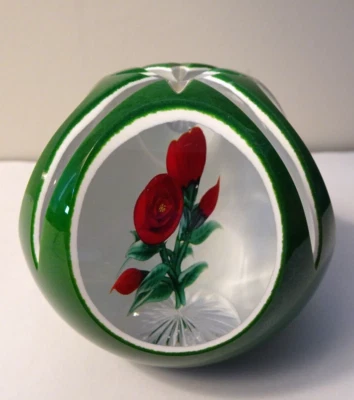 Randall Grubb Double Overlay Faceted RED ROSE Bouquet Glass Paperweight LE 13/35 - Image 1 of 4