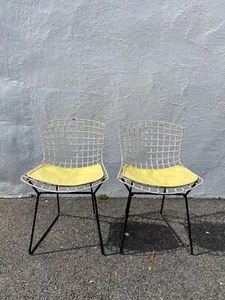 A pair of all original Knoll Harry Bertoia child chairs - Picture 1 of 5
