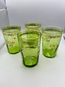 Antiguo Juego de 4 Vasos de Vidrio Verde con Esmalte y Diseño Floral Dorado - Imagen 1 de 3