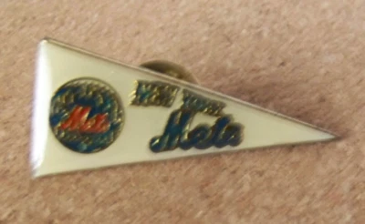 NY New York Mets pennant lapel pin MLB  DEFECT - missing blue. - Image 1 of 4