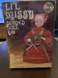 Li'l Missy Beaded Doll Kit #13377 Christmas Girl By Holiday USA New/Sealed - Imagen 1 de 8