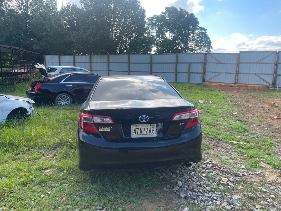2012 2013 2014 TOYOTA CAMRY SE REAR PASSENGER SIDE DOOR ASSY OEM Foto 1 de 4