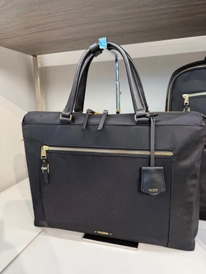 NUEVO Maletín Tumi Voyageur 15.0” PISA Nylon Laptop - NEGRO con DORADO Foto 1 de 4